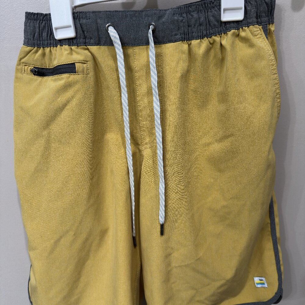 Vuori Men's Saffron Linen Banks Unlined Shorts 7.5" inseam Size S